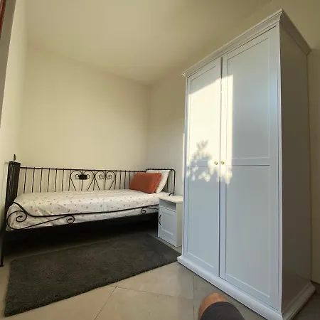 アパート Vittoria エルバ